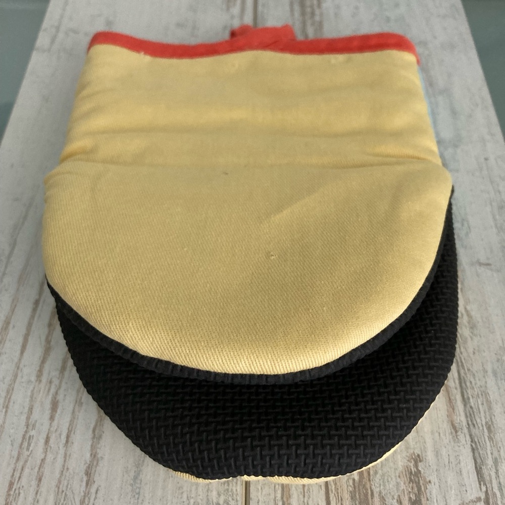 Peanuts Mini Mitt - Picture 5 of 5